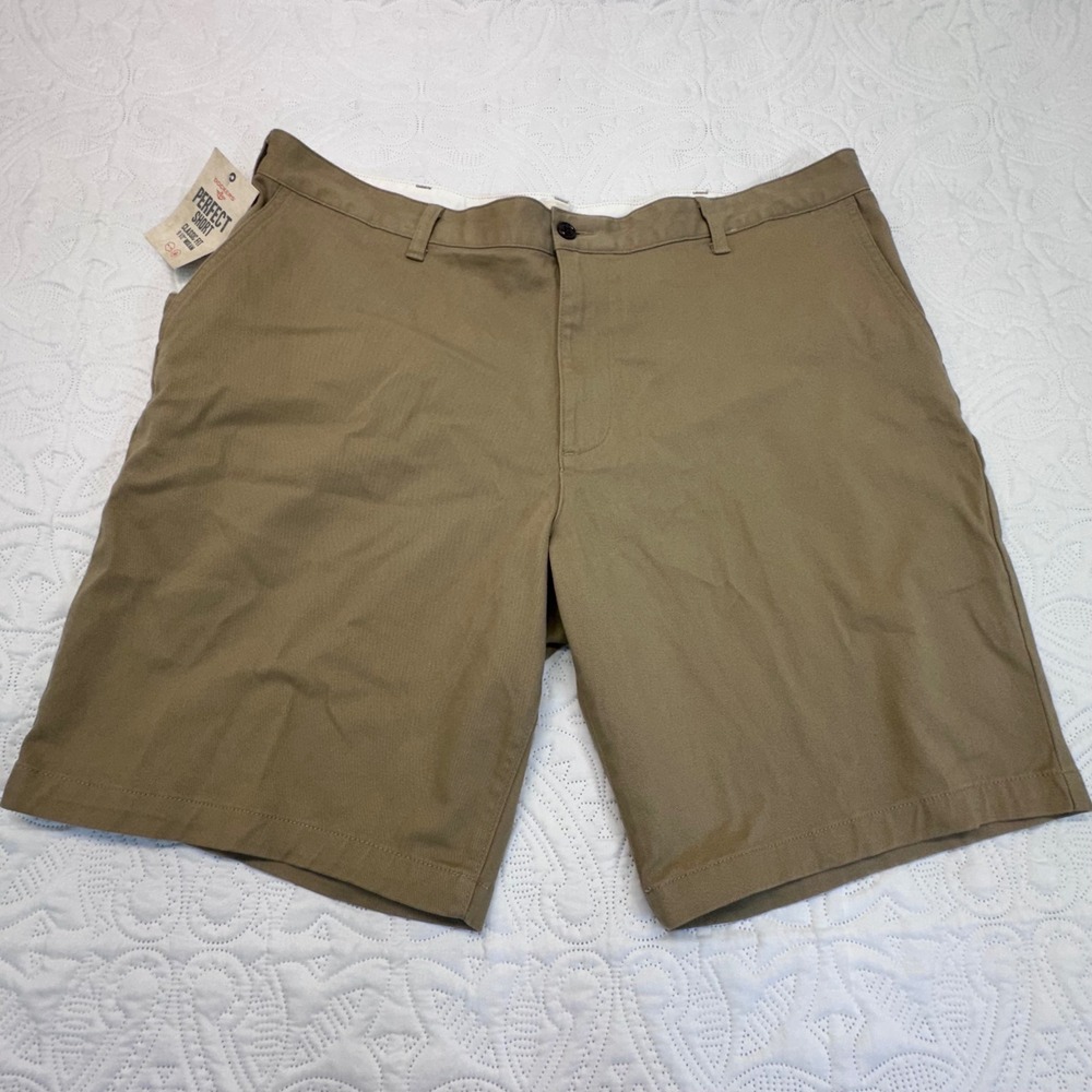 Dockers Mens Perfect Short Classic Fit Khaki Tan Chino Shorts 9.5 Inseam Size 40